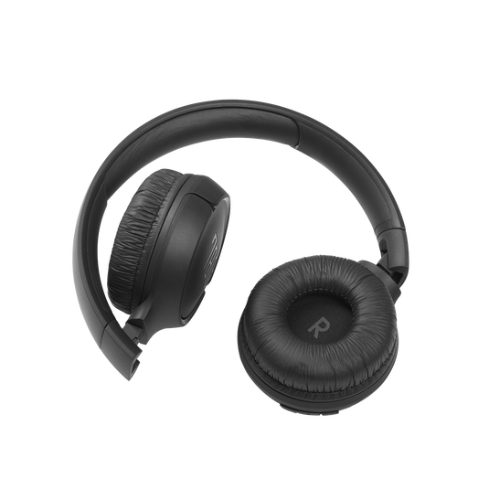 JBL Tune 510BT - Black - Wireless on-ear headphones - Detailshot 1 image number null